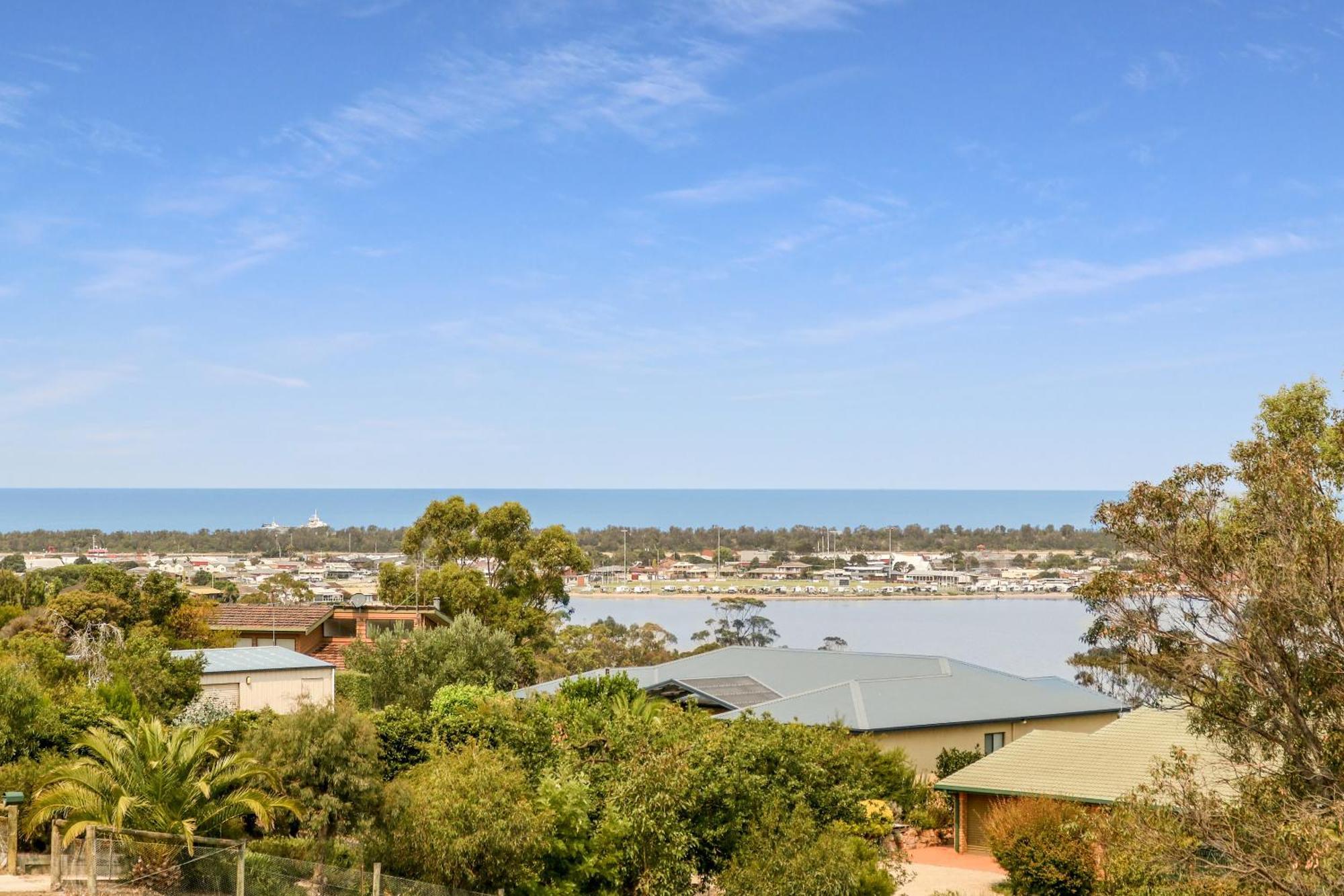 Nautilus Lakes Entrance Exterior foto